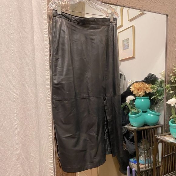 𝅺genuine Soft Leather Black Long Skirt With Front Side Slit   - Picture 2 of 9